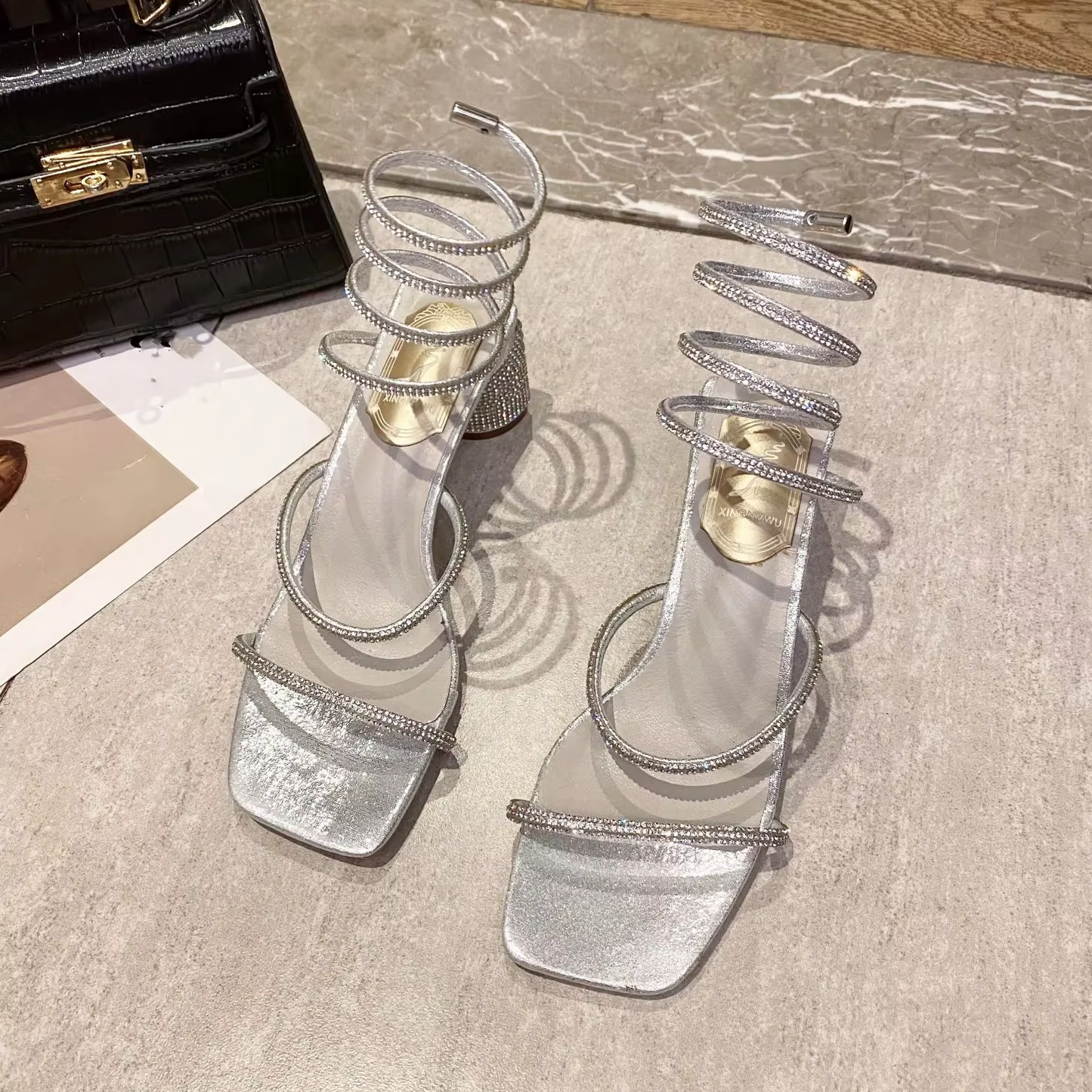 2024 Summer Luxury Women Sandals Crystal Square Head Gold Rhinestone Snake Pattern High Heels Wedding Party Shoes
